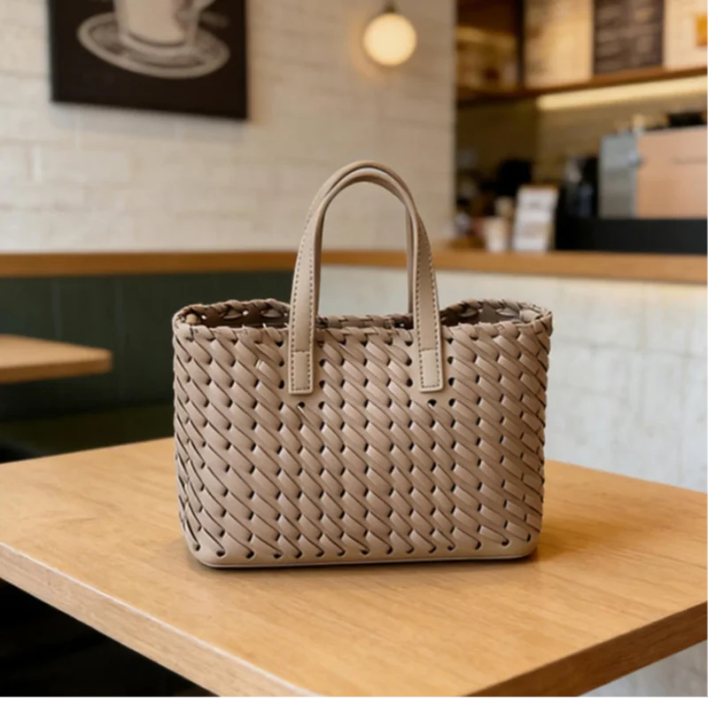 

Премиальная сумка ручной работы, стильная однотонная сумка через плечо с магнитной застежкой, внутренним карманом на молнии, универсальная сумка-шоппер.