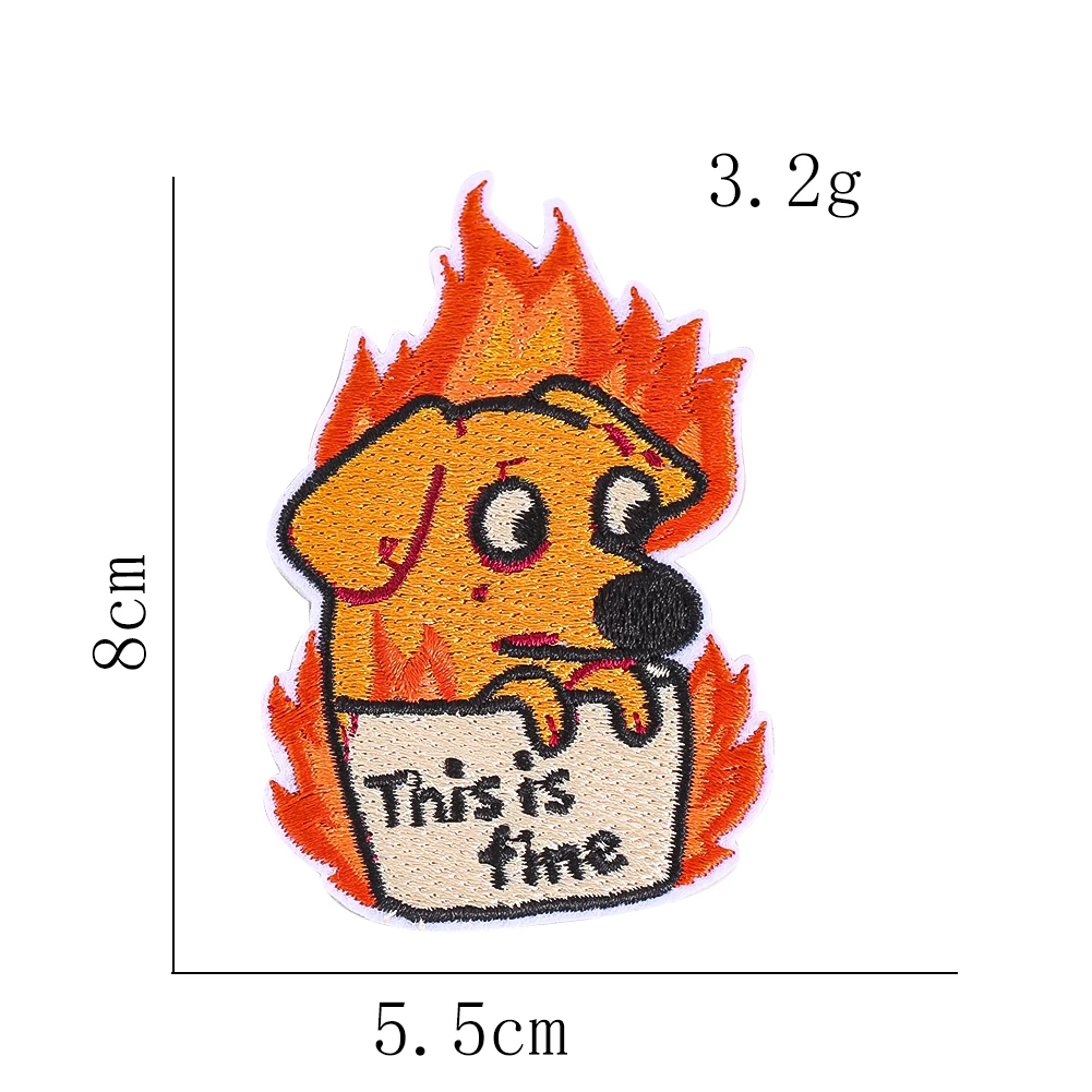 Lustige „This is Fine“ Meme-Aufnäher, sarkastische Feuer-Tier-Stickerei zum Aufbügeln für DIY-Kleidung, Jeans, Rucksäcke, Dekoration – Detail 4