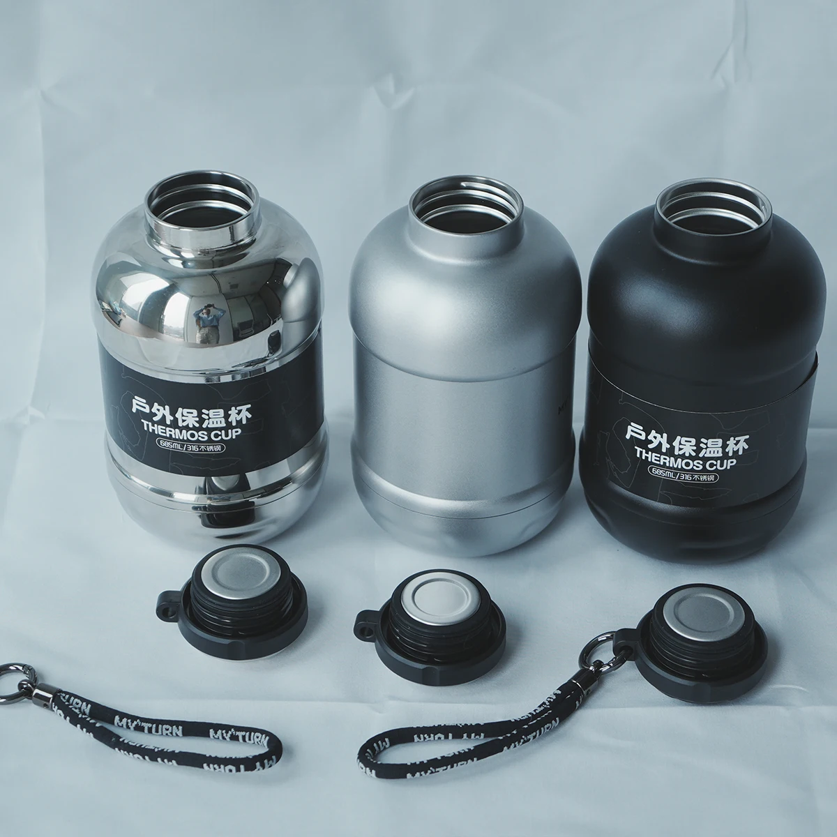 In Stock Wholesale Premium Insulated Water Bottle Stainless Steel Liner Non-Slip Base Perfect for Outdoor Gym & Office Use
