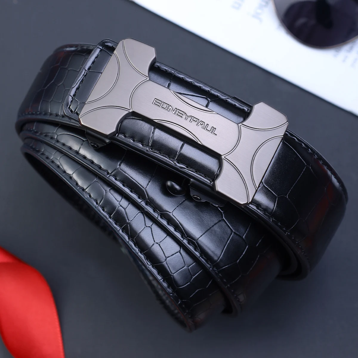 حزام جلدي بنمط الأعمال للرجال مع إبزيم تلقائي للفصول الأربعة وإكسسوارات عصرية وحزام مطابقة شخصي متعدد الاستخدامات #5