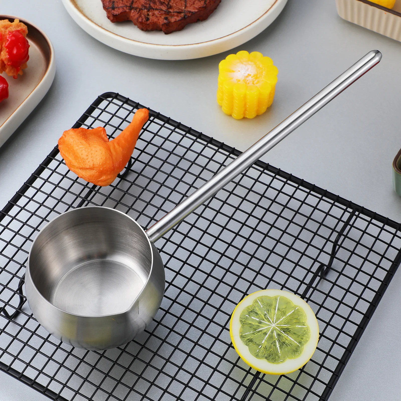 

Stainless Steel Oil Heating Ladle Soup Spoon Dipper Long Handle Large Kitchen Water Scoop Practical Scoop 280ml