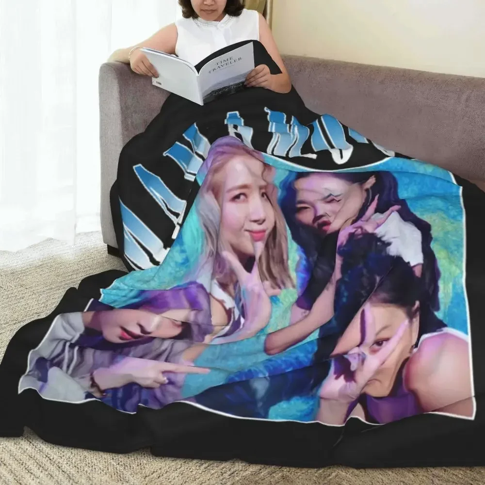 

M-MAMAMOOS Warm Soft Blanket Korean Girl Group Airplane Travel Throw Blanket Autumn Cute Custom Flannel Bedspread Sofa Bed Cover