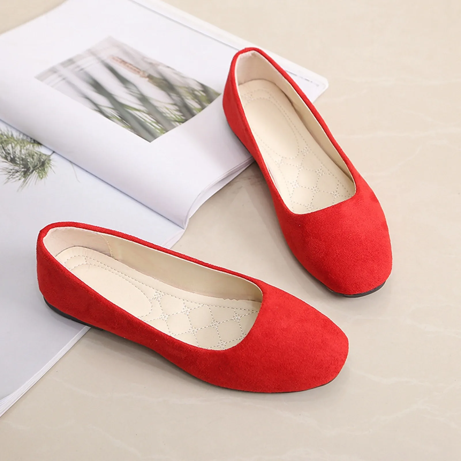 

Woman Flats Casual Round Toe Cute Flats Flock Mocasines Ballerina Flats Female Suede Elegant Soft Sole Mom Shoes
