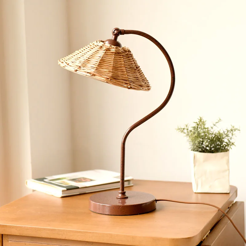 Table lamp retro French rural Nordic ins wind Japanese style art homestay AmericanDecorative desk lamp