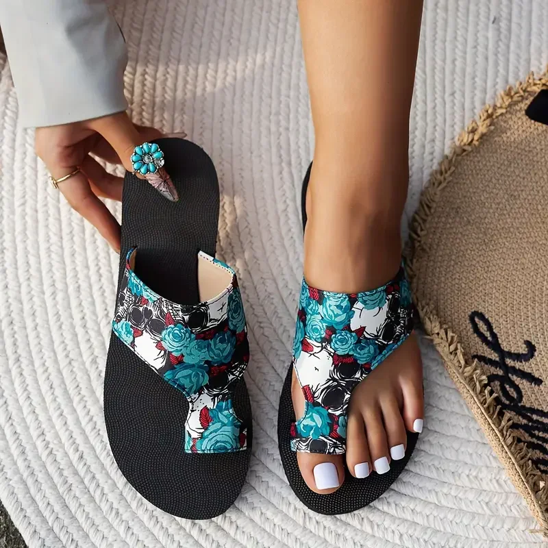 2024 summer new foreign trade large size Halloween skull rose painted women's outdoor beach slippers