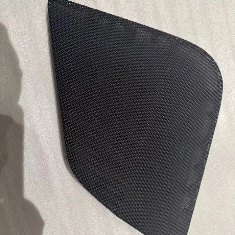 

2025 Tesla Model Y Juniper front door trim panel horn cover