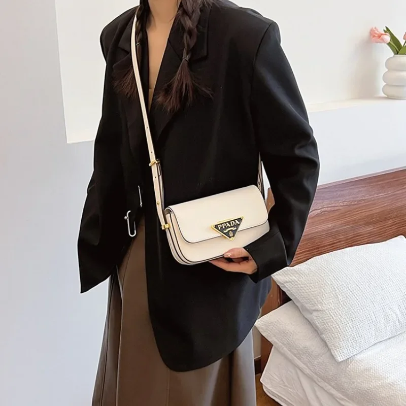 Vintage Elegant Large Capacity Crossbody Bag Women Niche Design Casual Shopping Travel Commuter Lightweight Fashion Should
