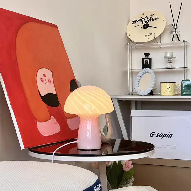 

Cute Mushroom Decorative Table Lamp Ornaments Room ornaments Post modern Retro lamps for buro room Exquisite Reading Led Light