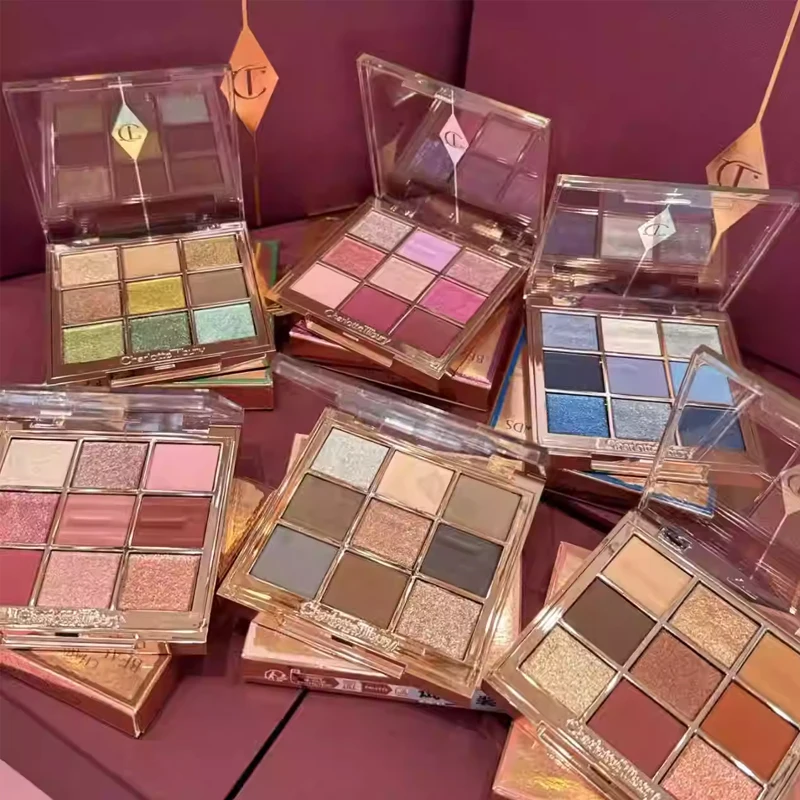 

Скульптурирующая тени-хайлайтер для век Charlotte Tilbury CT: легко растушевывается, многовариантное применение, стойкие, не размазываются, с гладкой бархатистой текстурой.