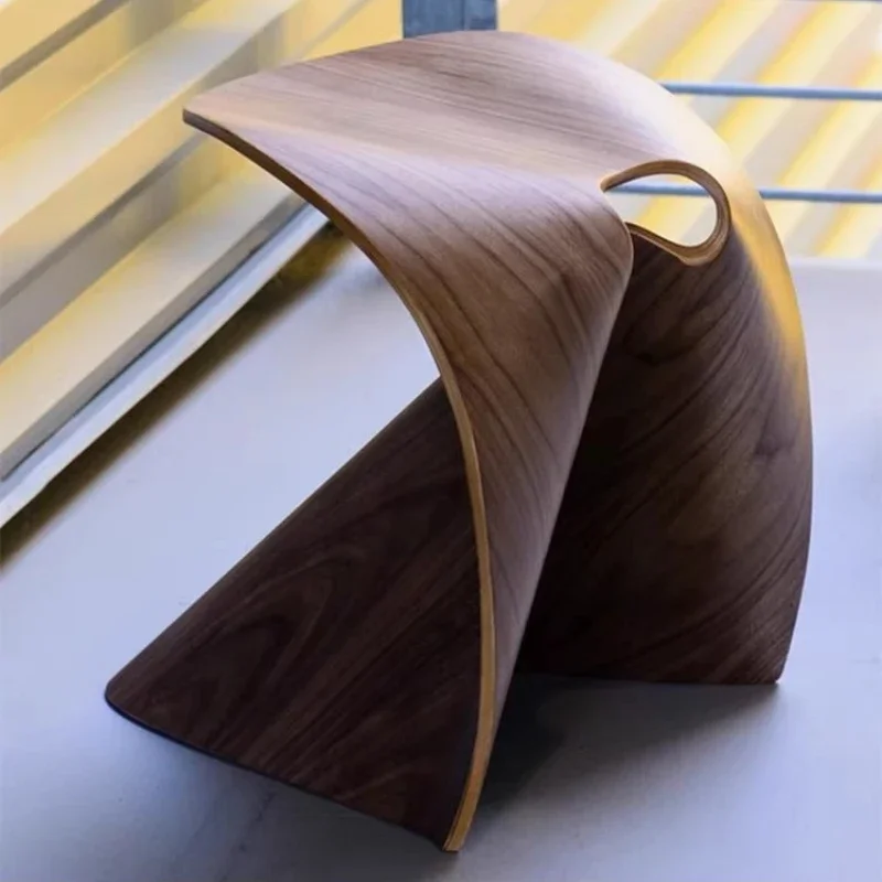Creative: Nordic solid wood stool, modern minimalist designer dining chair, household model room, special-shaped bench