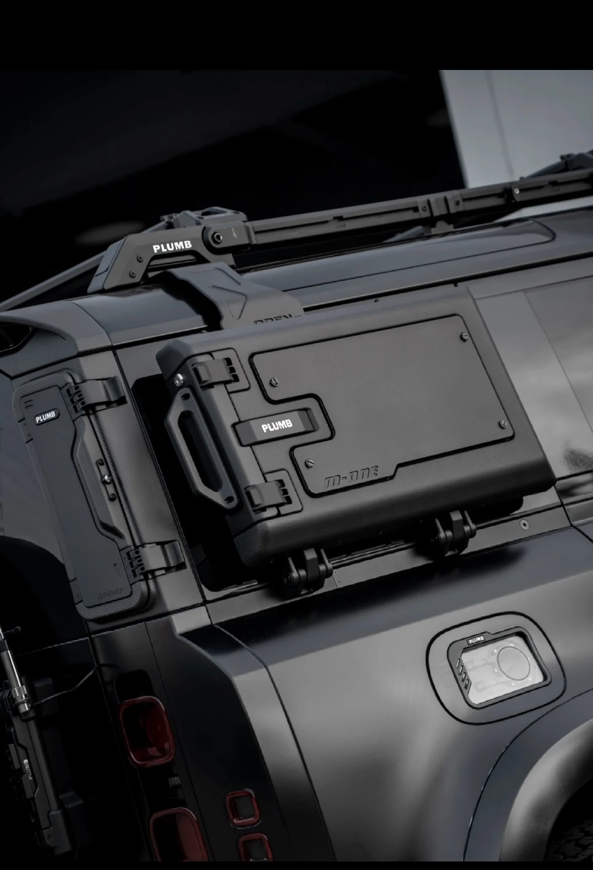 

Plumb carbon fiber side box equipment for Land Rover Defender upgrade with multifunctional external expansion side b