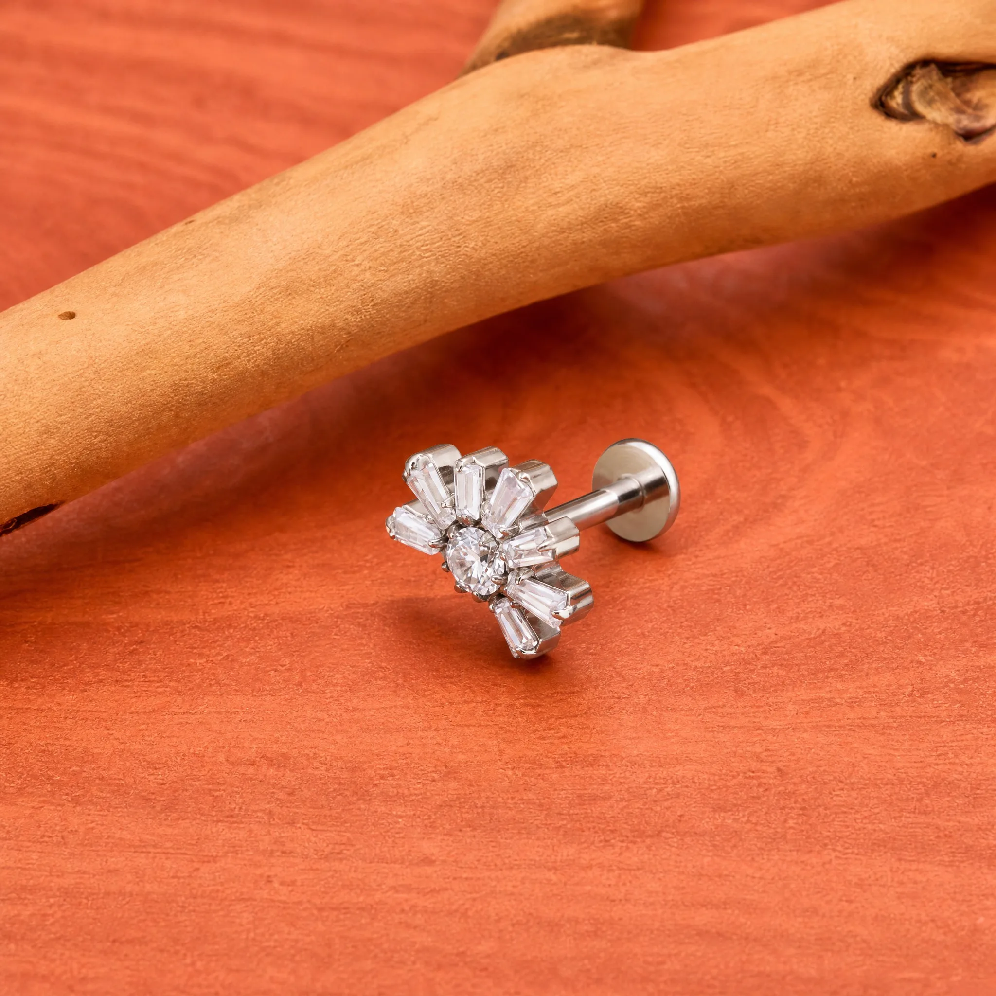 ZOOR Orecchino a griffa quadra - Zoor Body Jewelry recensione e prezzo