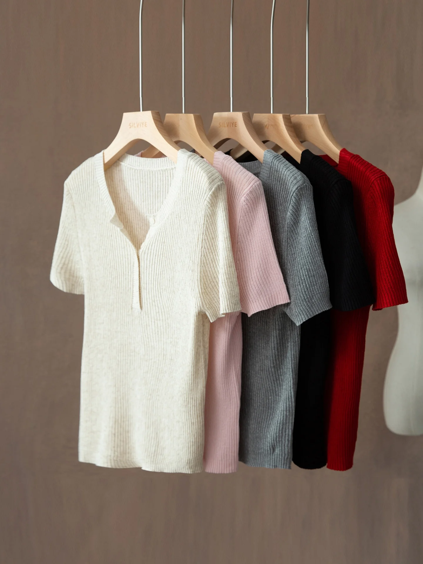 

Women's Slim Fit Knitted ort Sve T-irt Elastic Band Collar Button Lyrca Casual Soft Polyester Blend round Ne Top