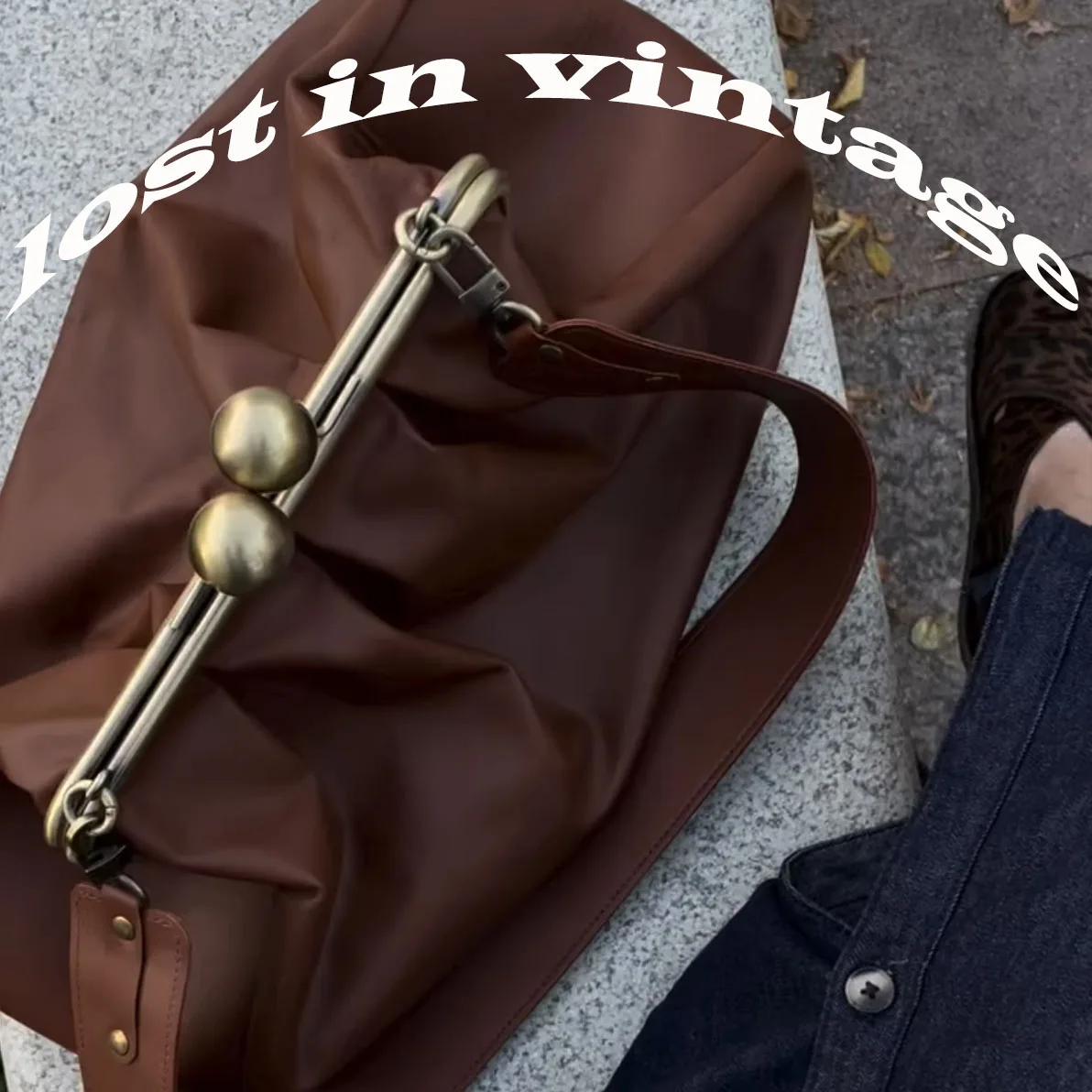 LOST IN VINTAGE Artificial Leather Puffy Bag Clic Clutch Metal Frame Large Ball Kiss Lock Big Purse Evening Clutchs 42x24x14cm