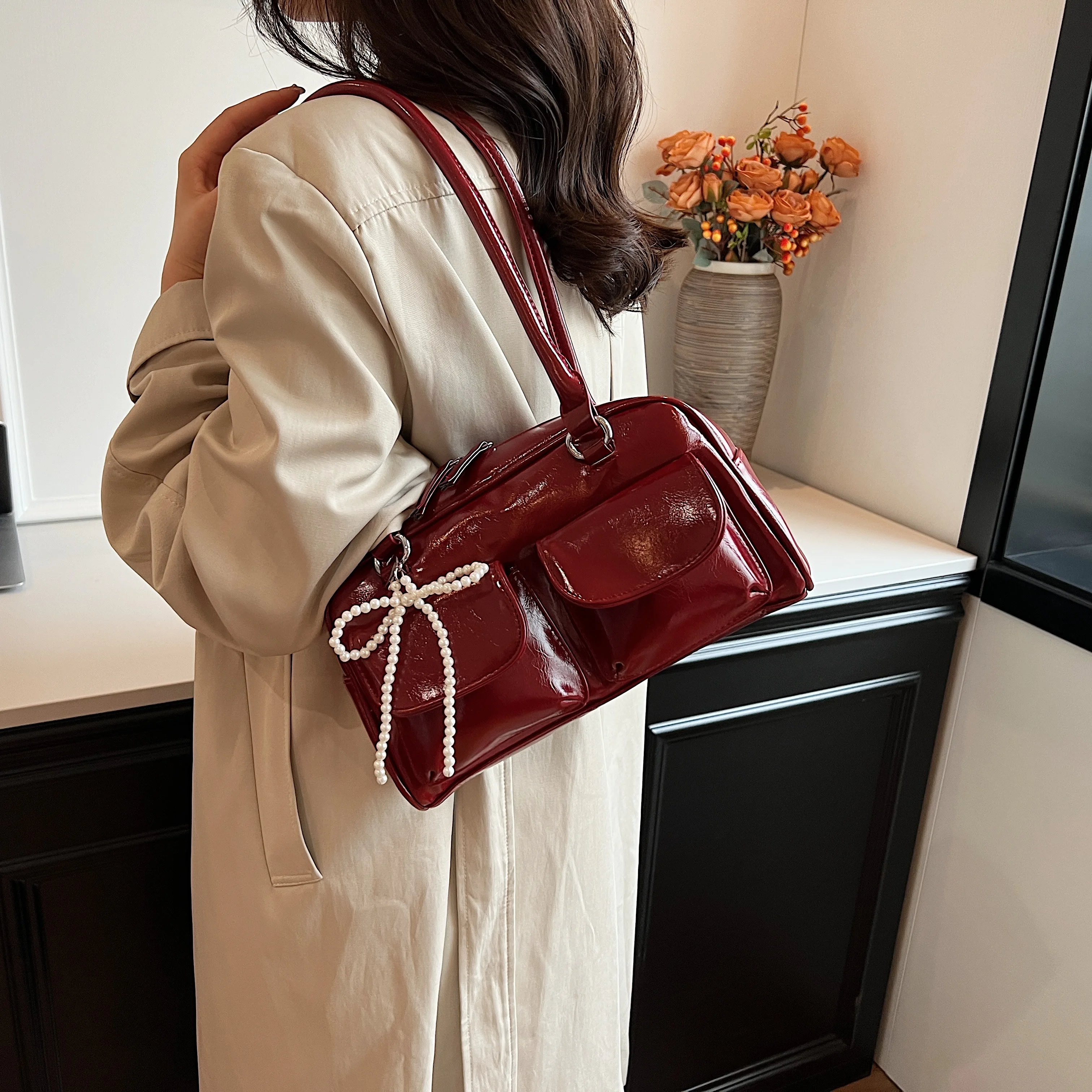 

New Retro Women's Satchel Hobo Bag PU Leather Shopping Bag Fashion Solid Casual Double Pocket Hand Underarm Bag with Pearl Bow