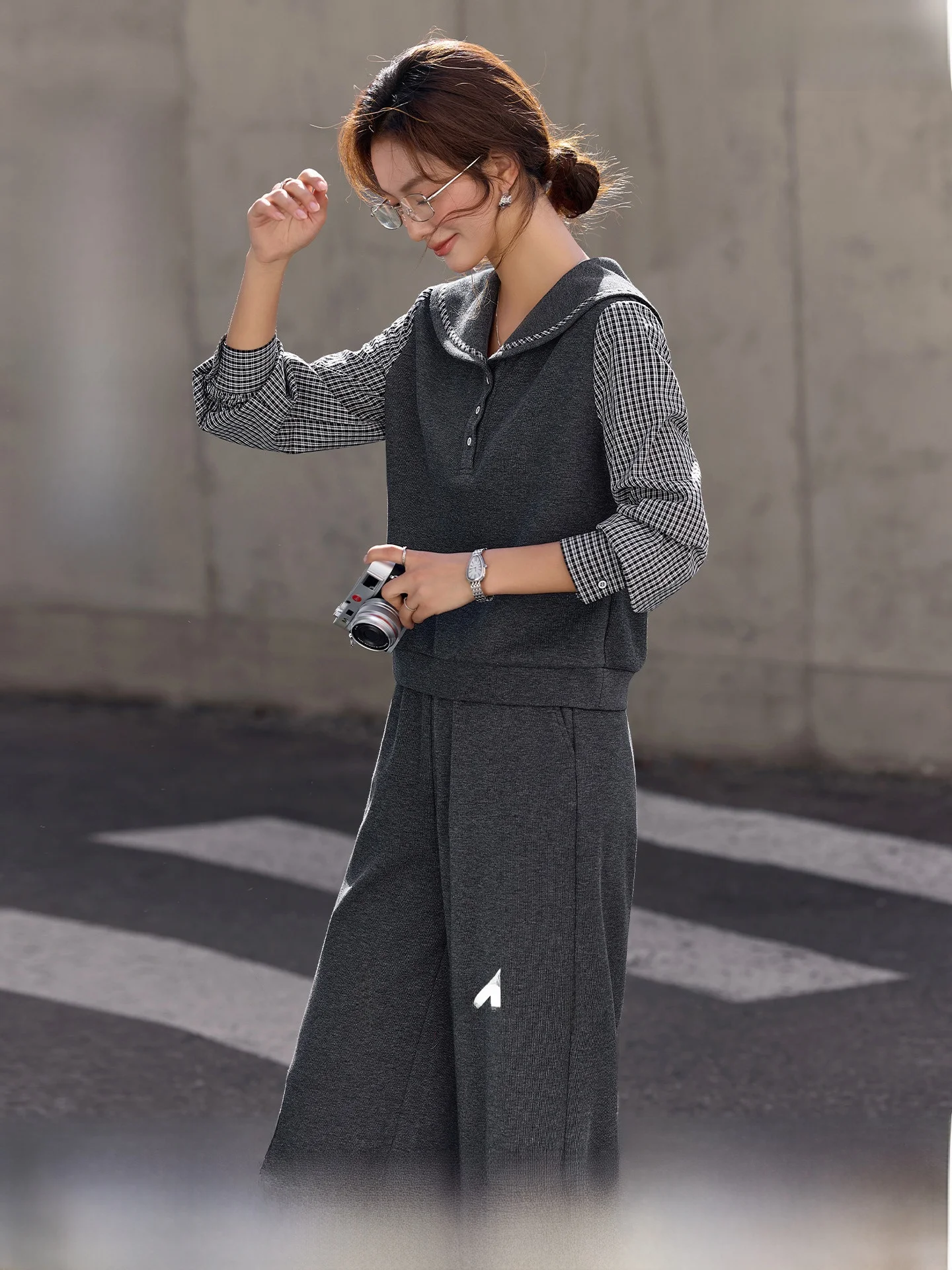 

Casual Plaid Sweatirt Set Women's Spring 2026 New Sle Two-Piece Ensemble Comfortable Fit Long Sve Polyester Fiber