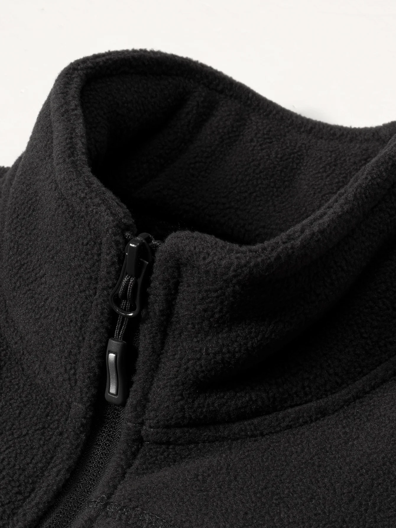 Herren Fleece-Gefütterte Warme Weste Stehkragen Polar Fleece Ärmellose Weste Mehrere Reißverschlusstaschen Winter Casual Außenweste – Detail 2