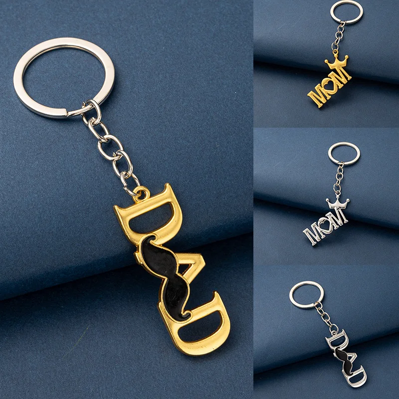 Neues kleines Geschenk MOM Anhänger Muttertag Schlüsselanhänger für Mädchen Englischer Buchstabe Schlüsselanhänger DAD Schlüsselanhänger Partygeschenk