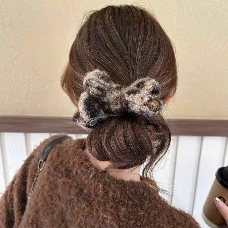 Garra de cabelo com laço de pelúcia padrão de leopardo para mulheres temperamento headwear rabo de cavalo alto clipe fixo acessórios para cabelo