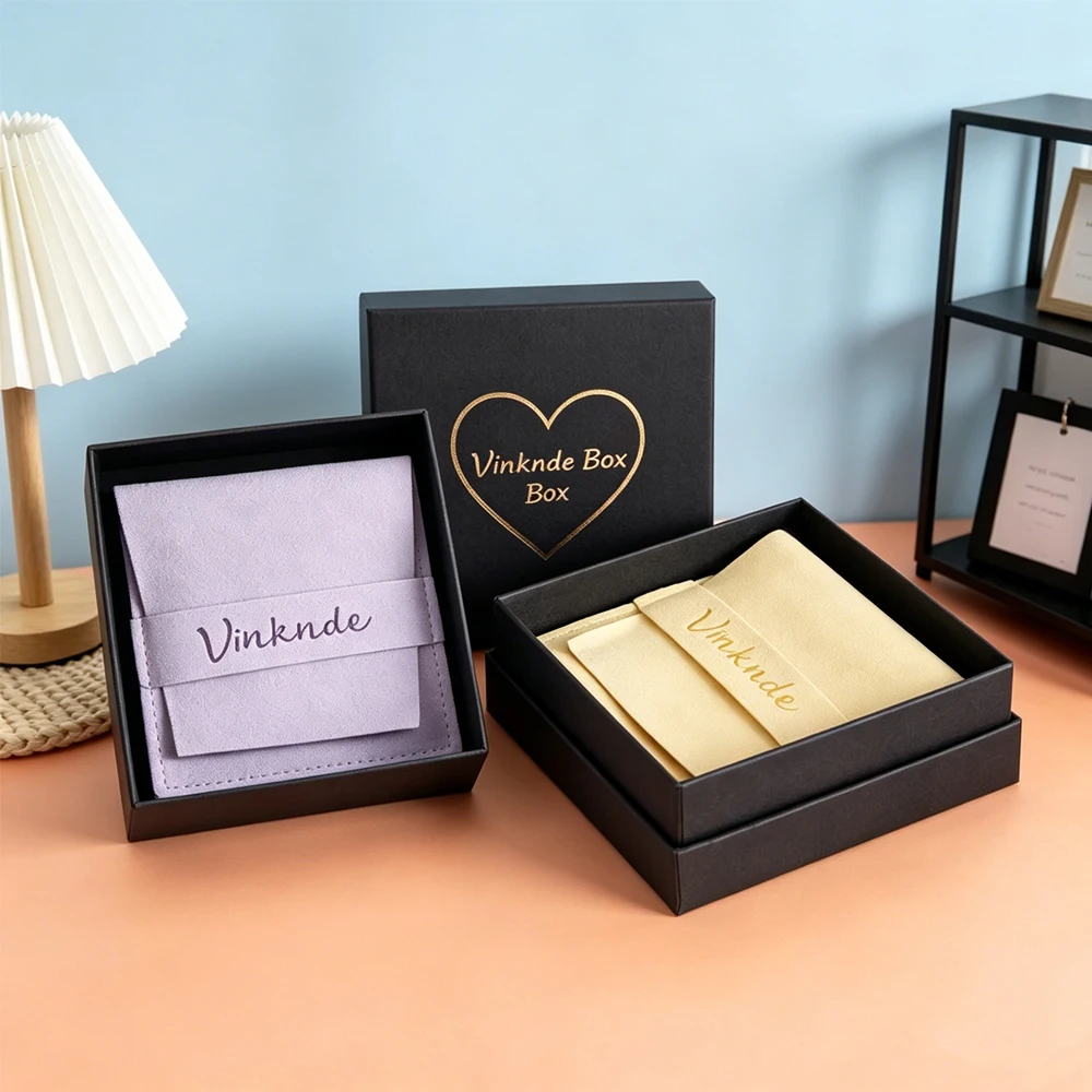 

Custom Logo 7x7x3cm Jewelry Gift Lid Box Small Paper Packaging Boxes For Earring Necklace Travel Organizer Microfiber Flap Bag