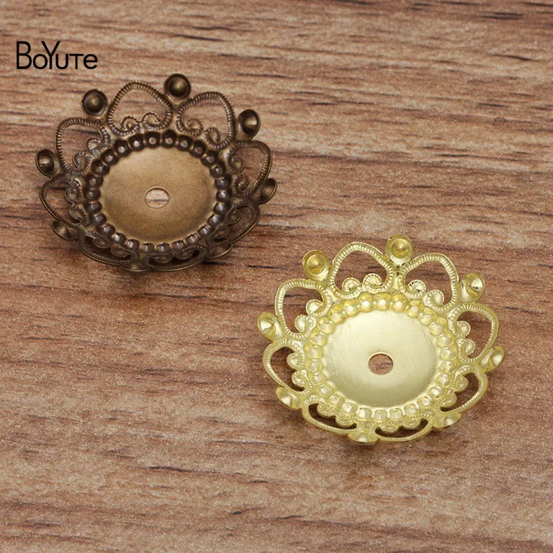 BoYuTe-Tapas de cuentas de flores, dijes de filigrana de latón, materiales Vintage, accesorios para hacer joyas, 24MM, 50 unidades por lote, venta