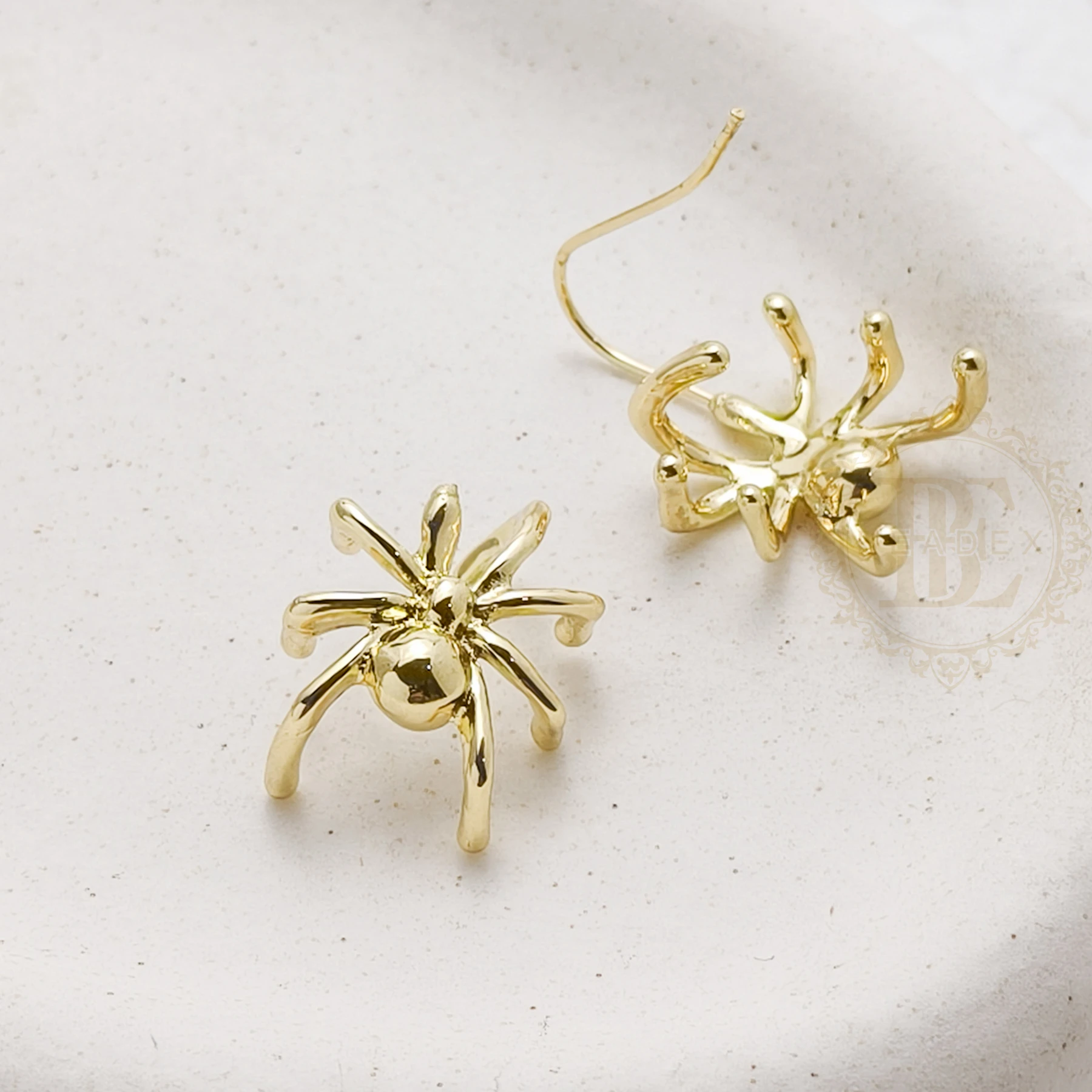 DIY Supply-2 Pieces (One Pair) Solid Brass Earring Post with Brass Pin - Spider 28x16mm (4923C-15) - view 2