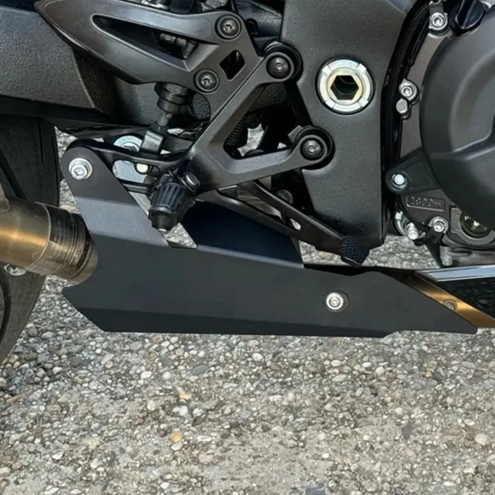 

For Suzuki GSX-S S1000 S1000F GSX S1000GT GSXS 1000 GT GSXS1000GT Exhaust Shield Protector Cover Exhaust Pipe Crash Protector