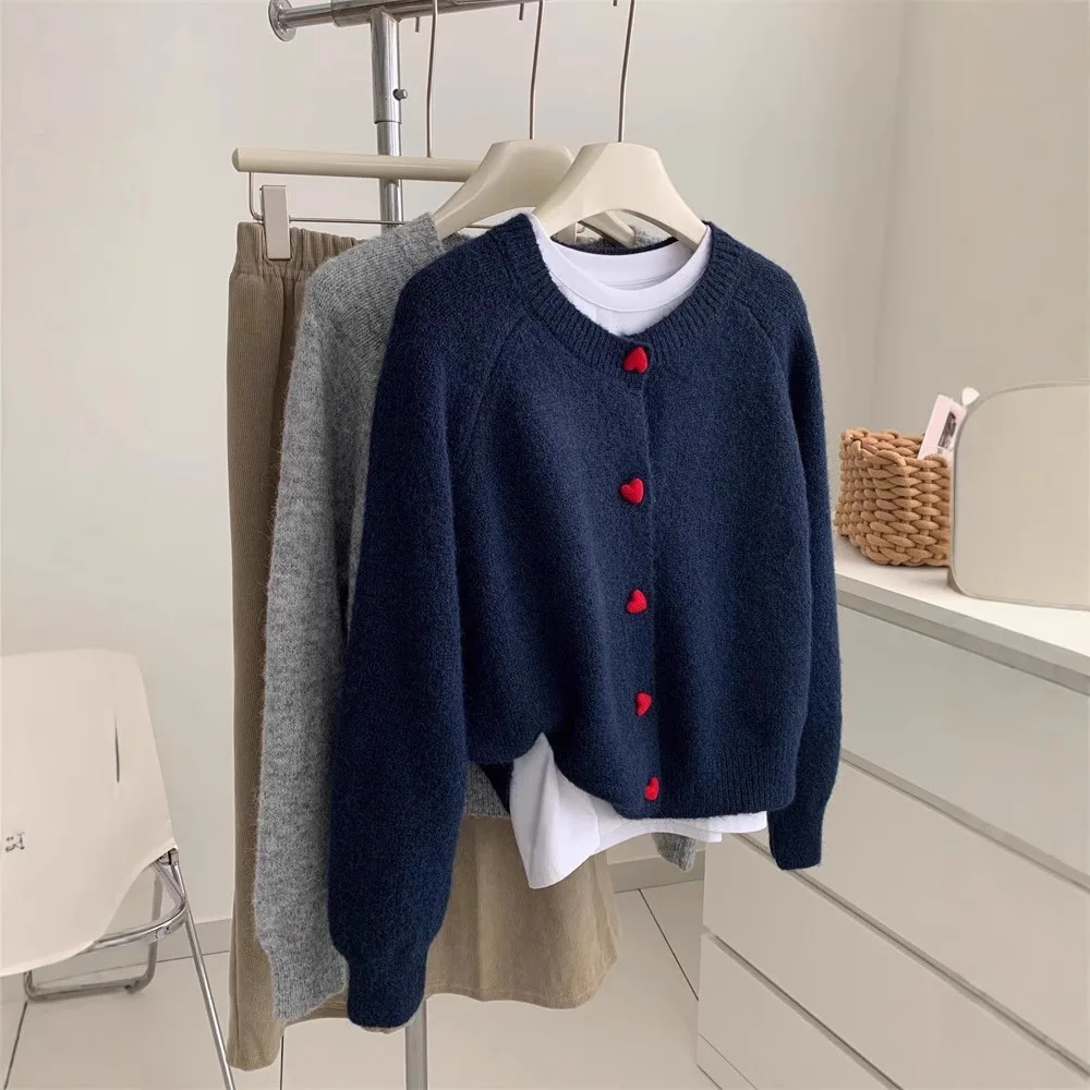 

Women's Elegant Knitted Cardigans Autumn Winter Heart Buttons O-Neck Sweater Outerwears Casual All-Match Commute Loose Sweaters