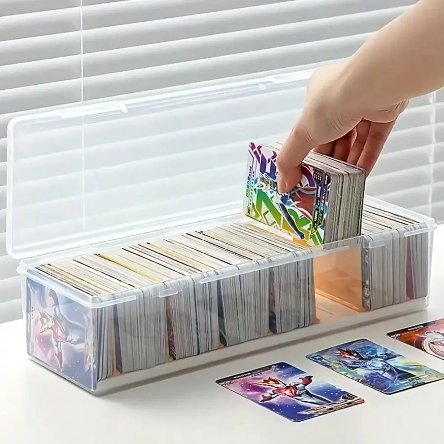 Eine PET-Kunststoff-Aufbewahrungsbox mit 6 Fächern, Trennwänden und Klappdeckel, geeignet zum Ordnen von Visitenkarten. – Detail 4