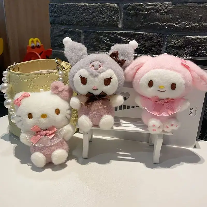 Nouveau Style Sanrio Hello Kitty cannelle KUROMI cannelle peluche sac à dos pendentif porte-clés fille anniversaire cadeaux de noël