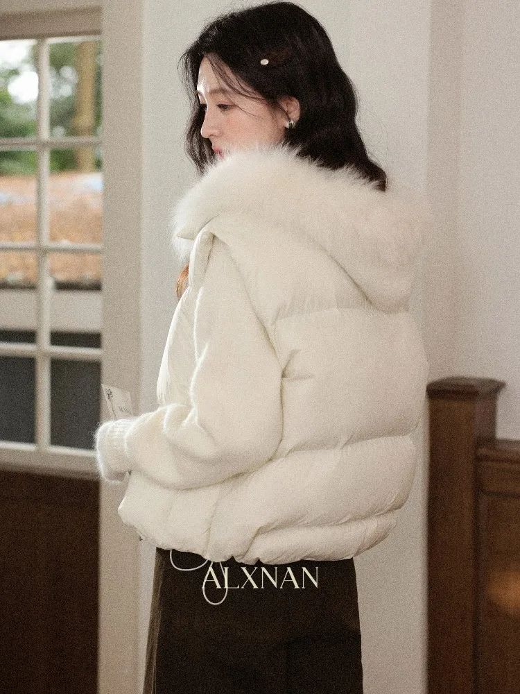 ALXNAN Women's Down Vest 90% White Duck Down Winter Outerwear Warm Sleeveless Jacket Fashion Quilted Coat for Ladies L59373
