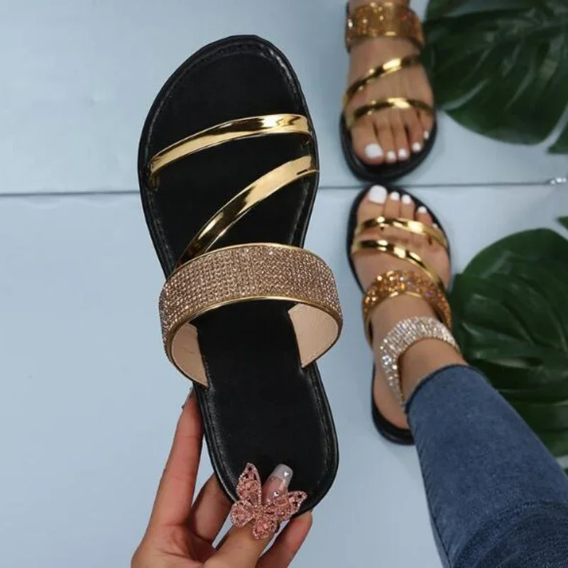 2024 Summer New Women\'s Fashion Gold Silver Patent Leather Flat Heel Sandals Bling Rhinestone Narrow Band Beach Casual Slippers