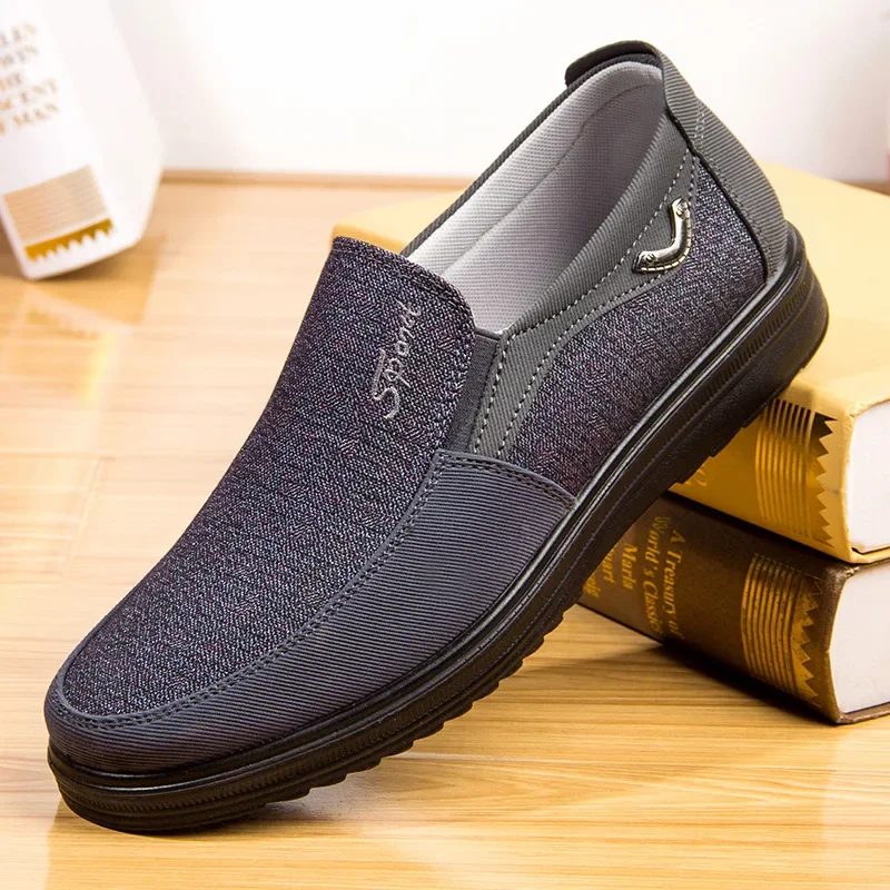 Men Casual Shoes Breathable Walking Flat Men's Shoes Sneakers Plus Size 2026 Canvas Mens Classic Loafers