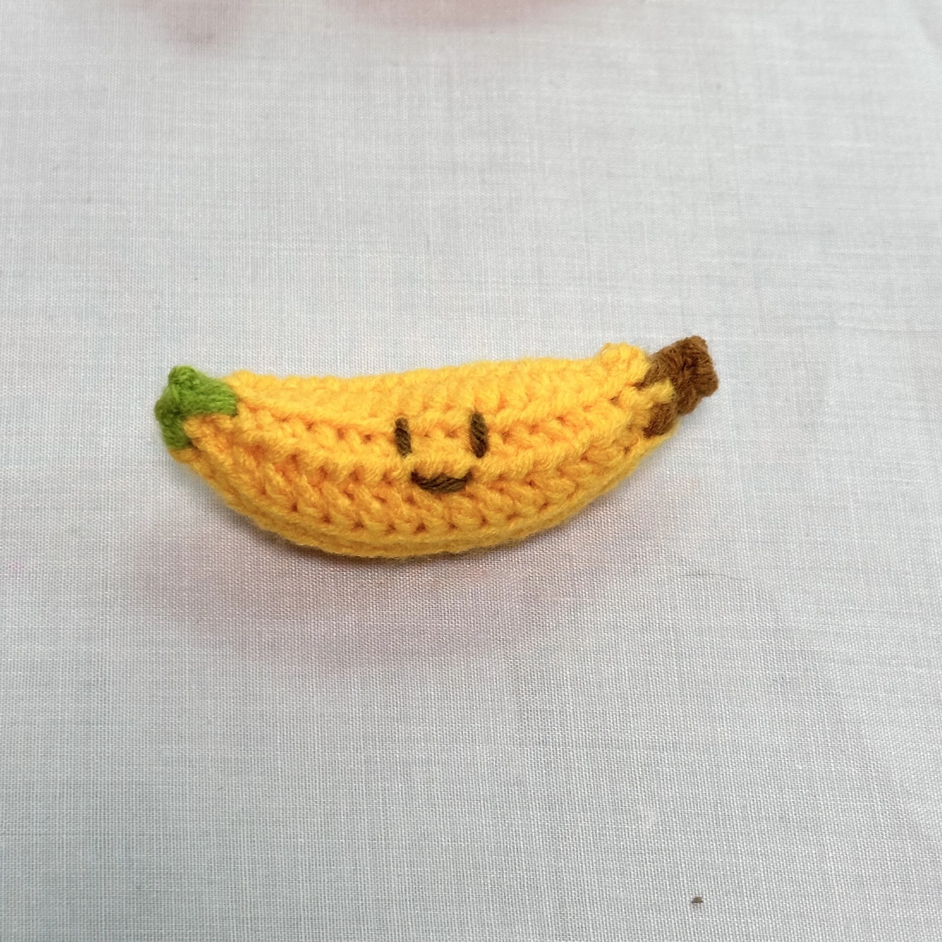 Handmade Smile Banana Crocheted Keychain Wool Keyring Creative Car Bag Decoration Jewelry Gift DIY Knitted Small Pendant Wool