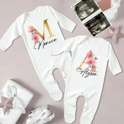 Body personalizado con inicial y nombre para bebé, traje de dormir para recién nacido, recién nacido, traje de Hospital para el hogar, regalos de nacimiento infantil