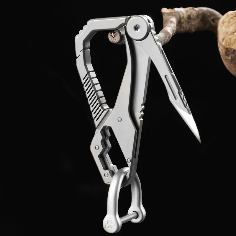 FEGVE TI039A Titanium Keychain Multifunction Car Key Chain Knife Screwdriver Buckle EDC Key Ring