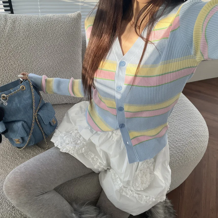 Soft Versatile Color Block Knitted Button up Cardigan Casual Style Polyester Fiber Long Sleeve Short Length Women's Sweater