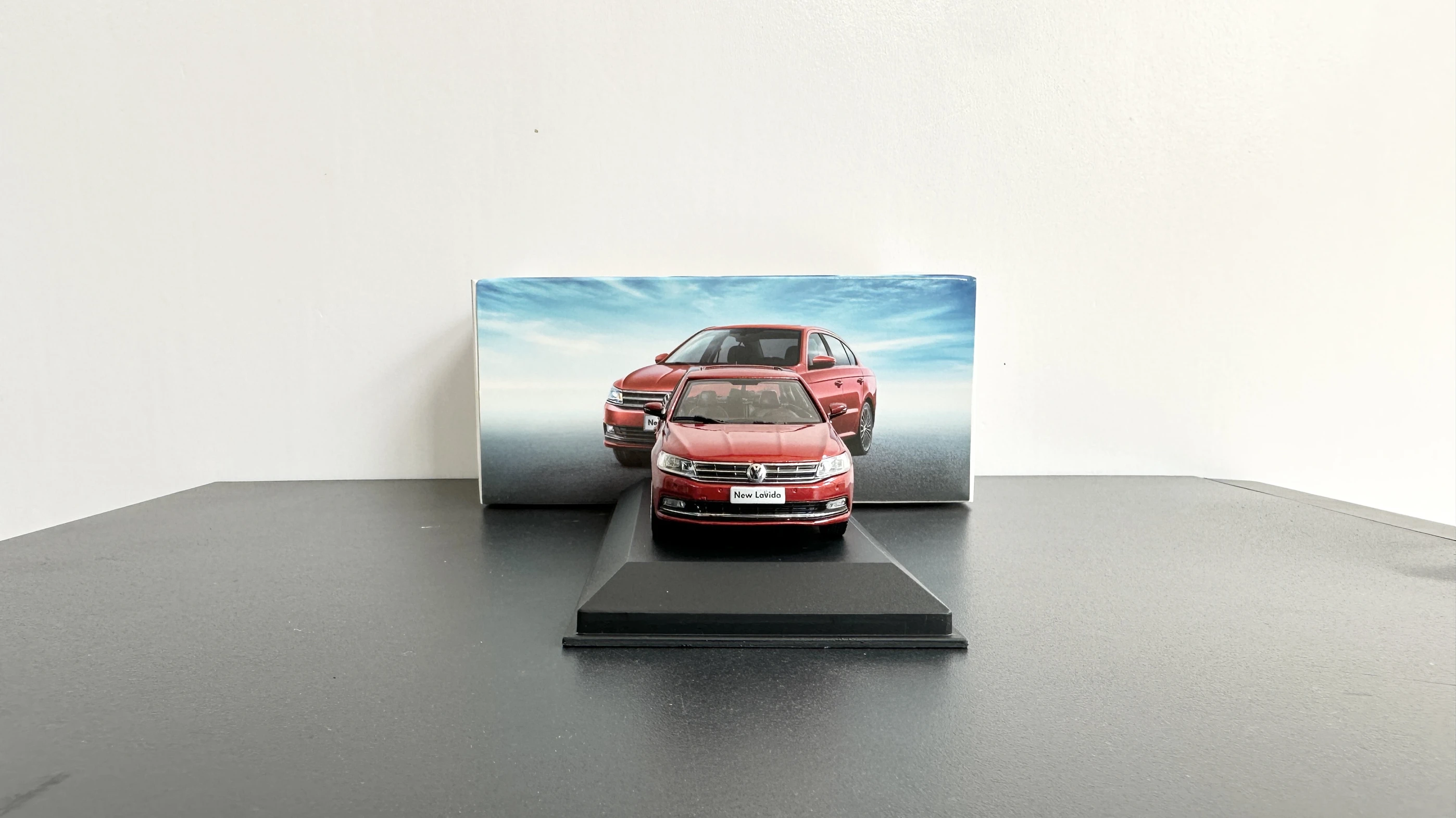 1:43 Original Shanghai VW New Lavida Simulation Alloy Car Model