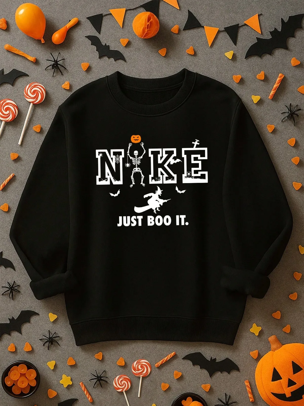 เสื้อสเวตเชิ้ตผู้หญิงลายฮาโลวีน สไตล์สตรีทแวร์สุดสร้างสรรค์ ไอเดียของขวัญสุดสนุก ลายพิมพ์หัวกะโหลกและแม่มด พร้อมข้อความตลกๆ บนเสื้อ