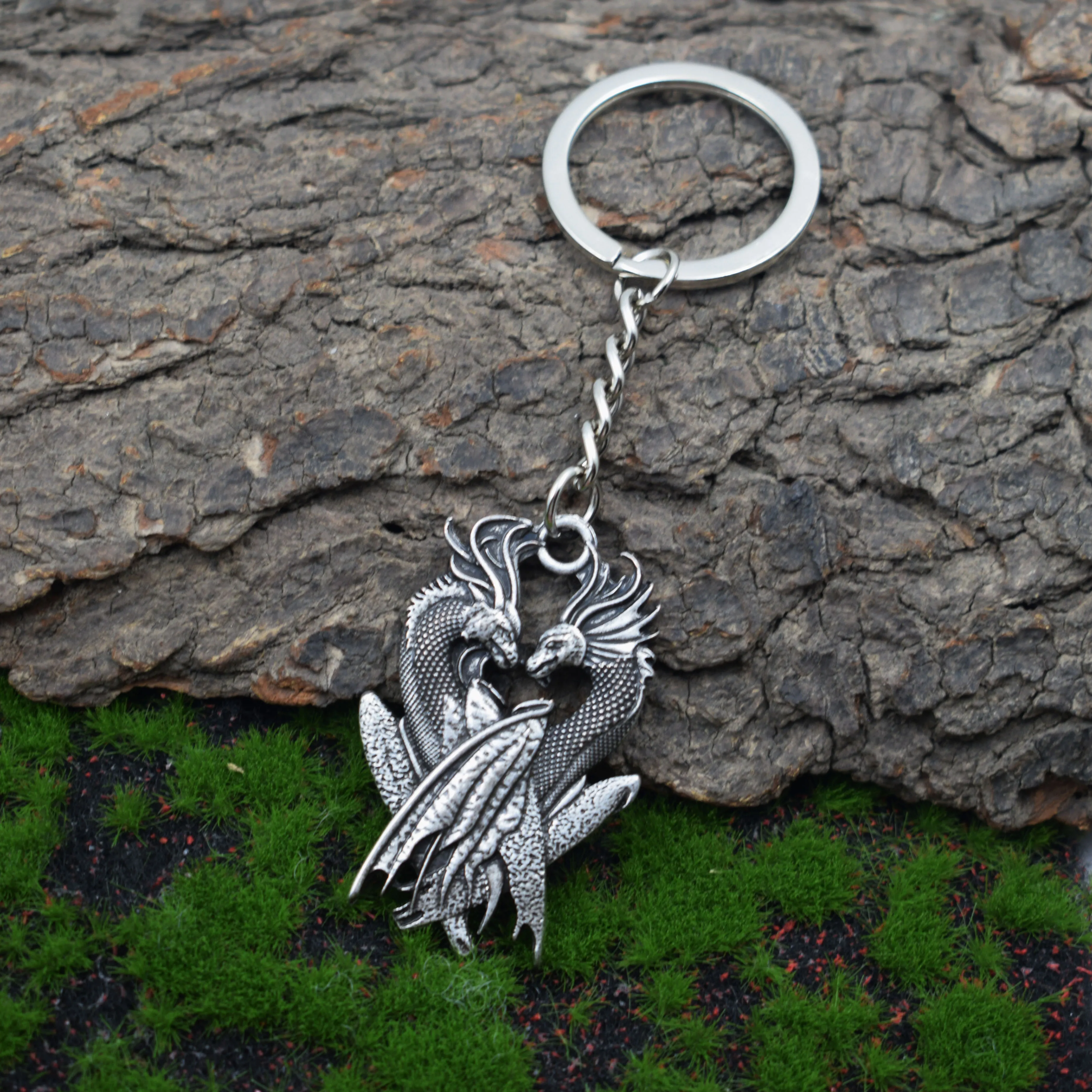 New Fashion Punk Style Double Flying Dragon Pendant Keychain Gift to a friend Backpack Car Key Pendant