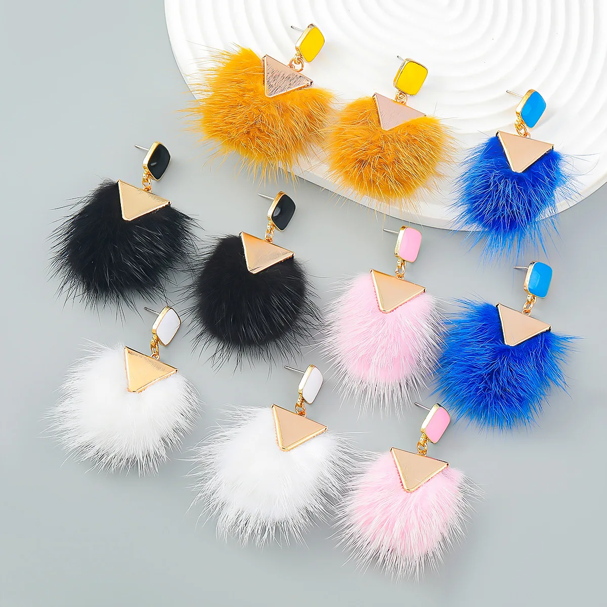 1 Pair Lovely Fake Rabbit Faux Fur Ball Dangle Earrings Cute Soft Pompom Long Drop Earring Jewelry For Lady Women Girls