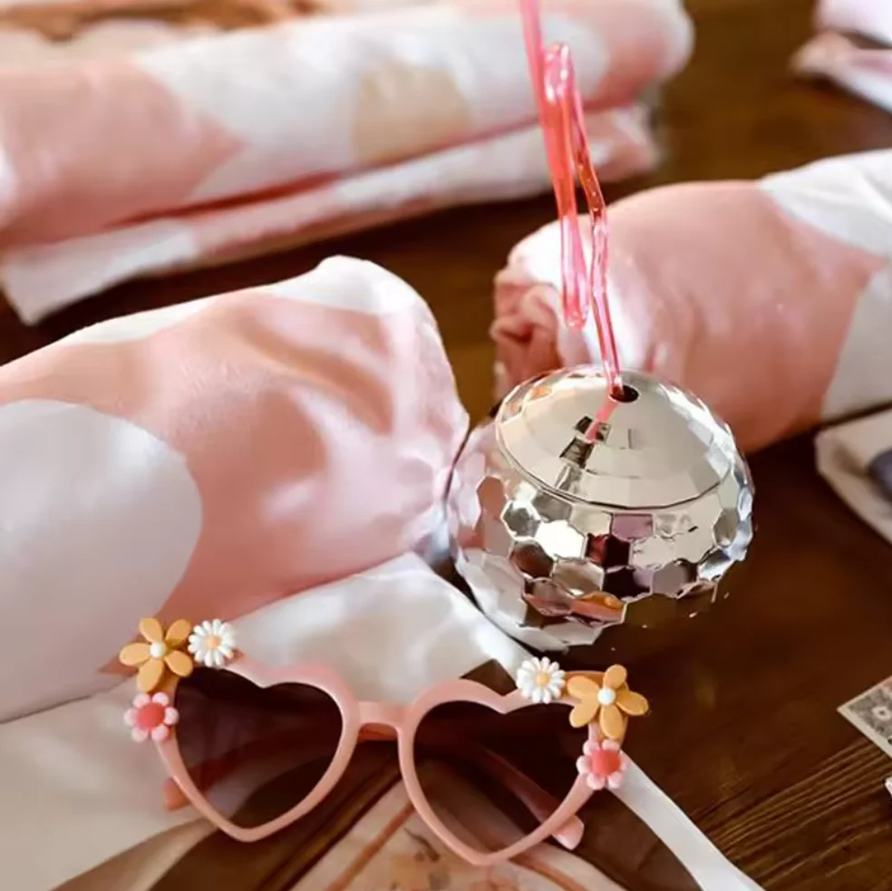 Thumbnail 4 - #50 Low Cost Cocktail Decorations That Work