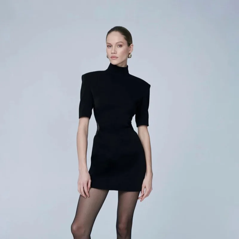 

Элегантное женское платье однотонного цвета с кружевной вставкой на спине, прозрачным дизайном, облегающим силуэтом, модное новое платье для женщин.