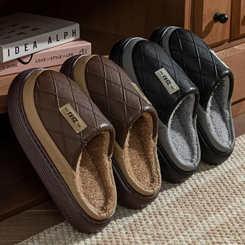 Herrenmode PU-Leder Fleece-gefütterte Hausschuhe Winter Innen- und Außenbereich Wasserdichte Rutschfeste Schuhe Weiche Leichte EVA-Hausschuhe – Detail 2