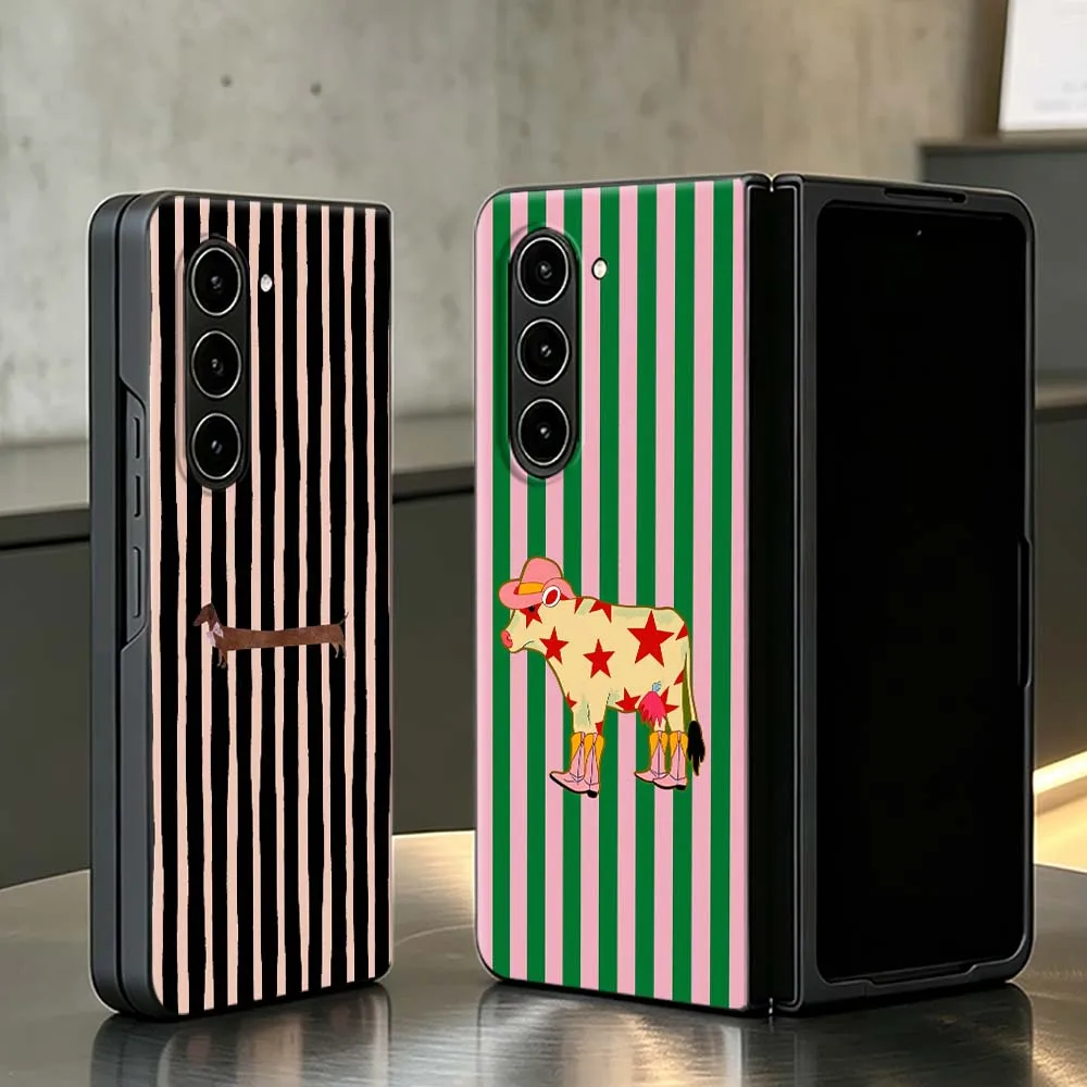 Cartoon Cow Star Hat Dog PC Foldable Hard Phone Case For Samsung Galaxy Z Fold 3 4 5 6 7 8 5G Non-slip Shockproof Black Shell