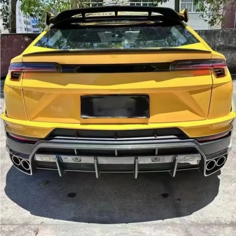 Customized Lightweight Rear Bumper Lip Car Kit for Lamborghini URUS S Upgraded 1016 Style Carbon Fiber Rear Diffuser Body Kit