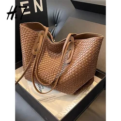 Vintage Diamond Woven Large Capacity Bag Women's New Autumn and Winter Fashion Tote Bag Travel Shoulder Package Handbags