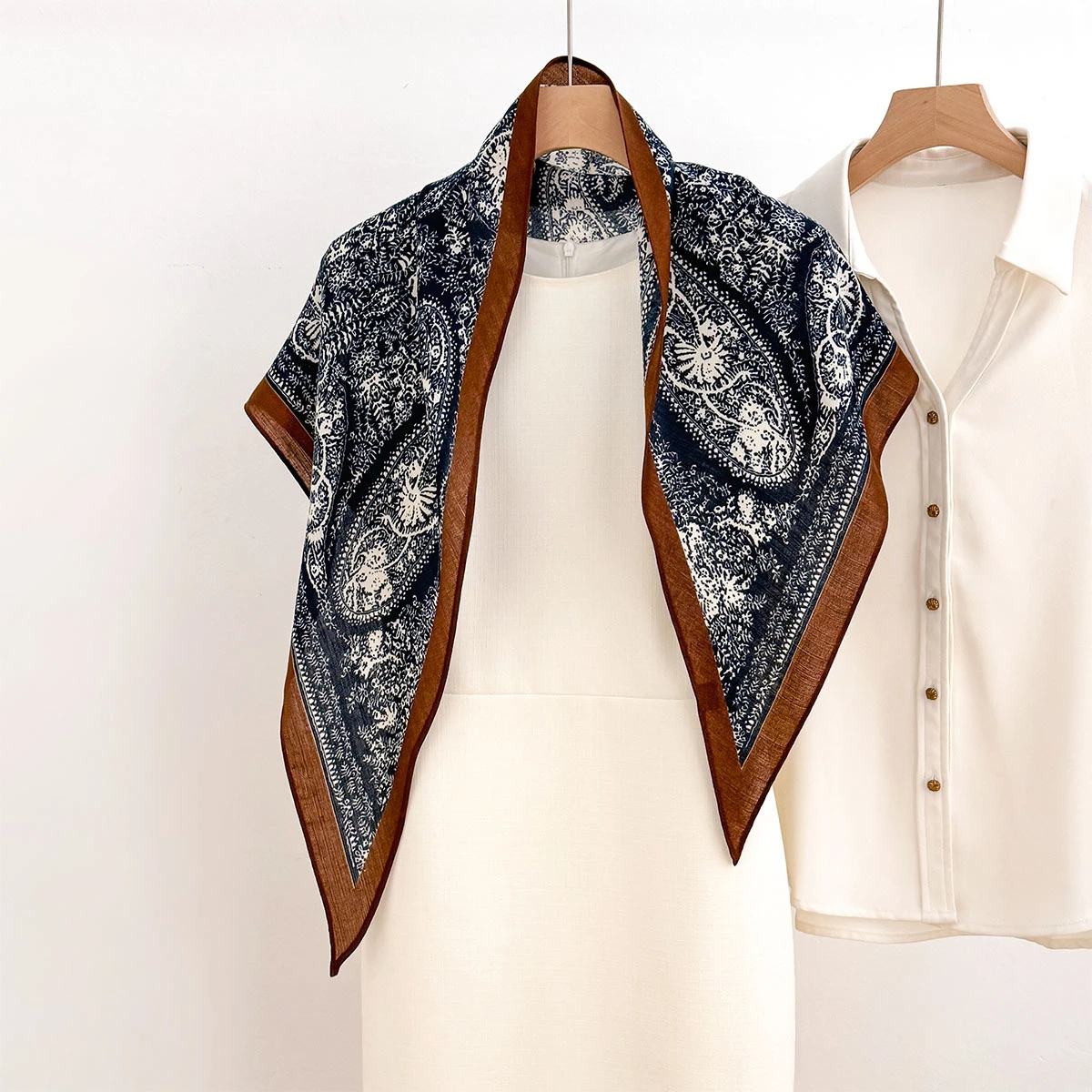 Paisley Print Triangle Scarf f - Vintage Fashion Hijab recension och pris