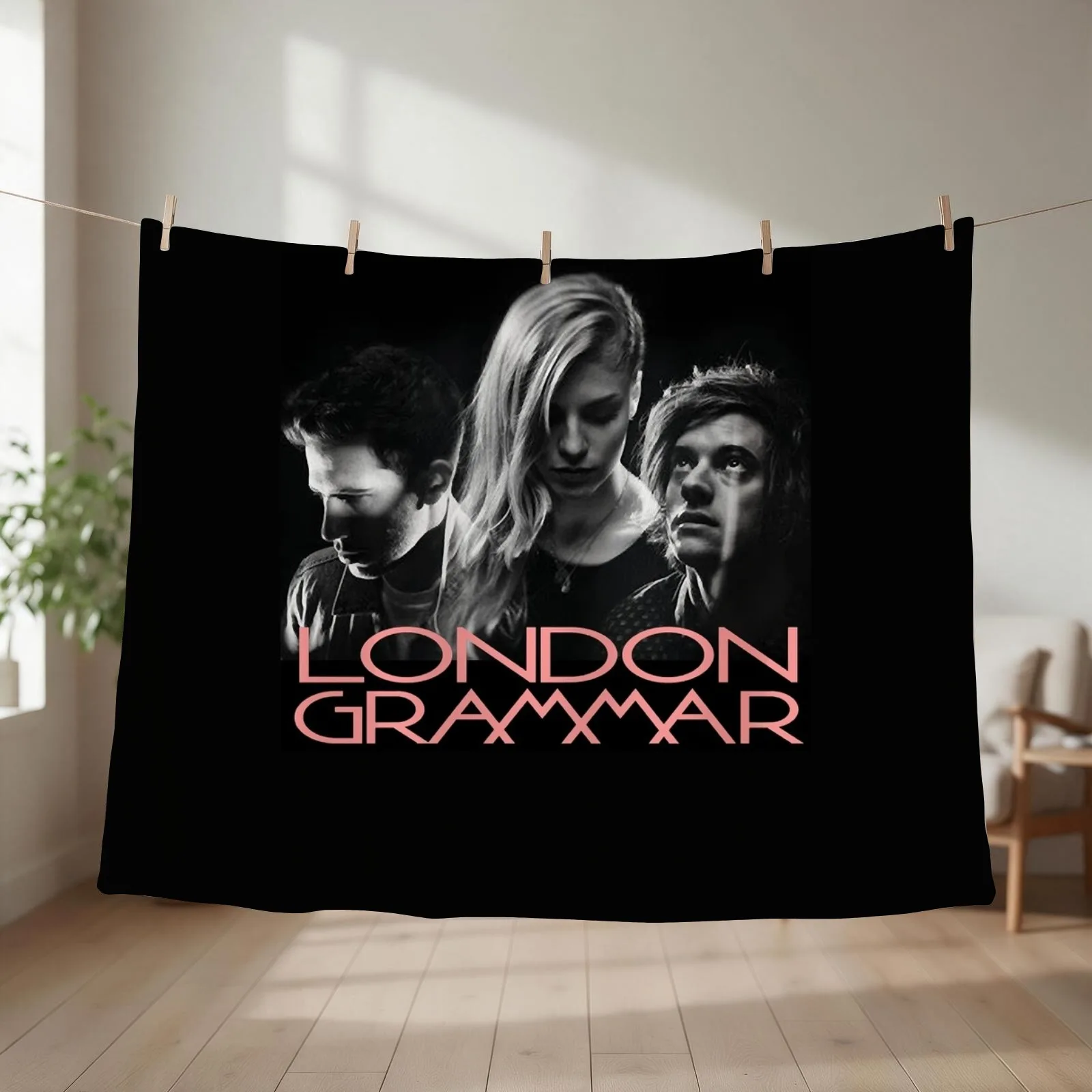 London Grammar Band Logo Singer Music Classic T-Shirt.png Throw Blanket couch cozy soft plush fuzzy picnic outdoor blanket