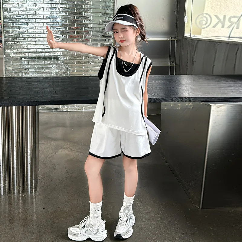 طقم سترة صيفي بغطاء للرأس للفتيات طقم سترة رياضي بدون أكمام مكون من قطعتين